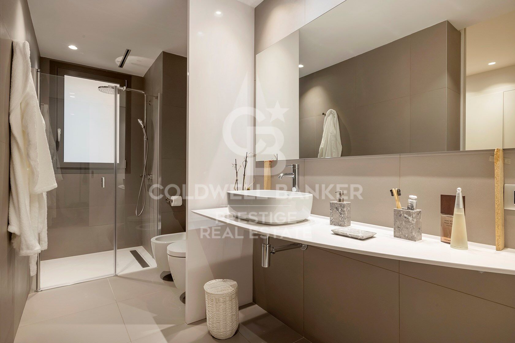 Last penthouse available in Casa Maury-Parés