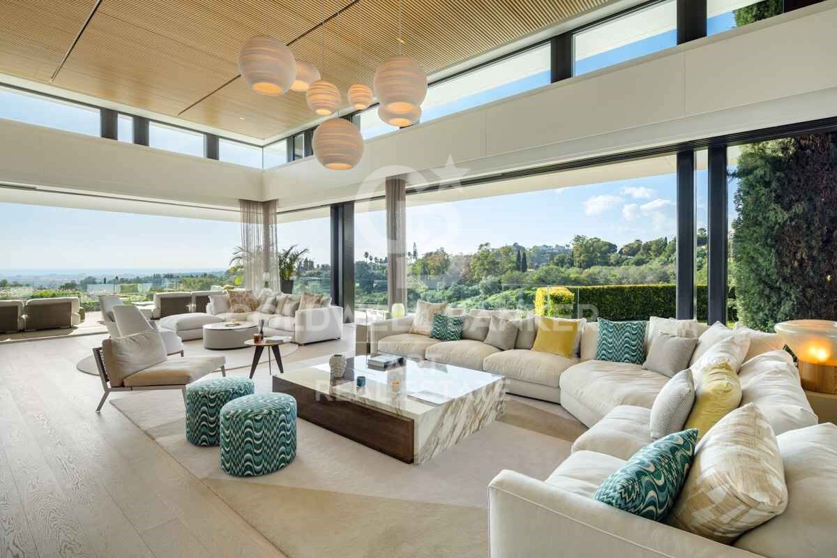 Obra maestra moderna en exclusiva comunidad cerrada en La Quinta, Benahavís