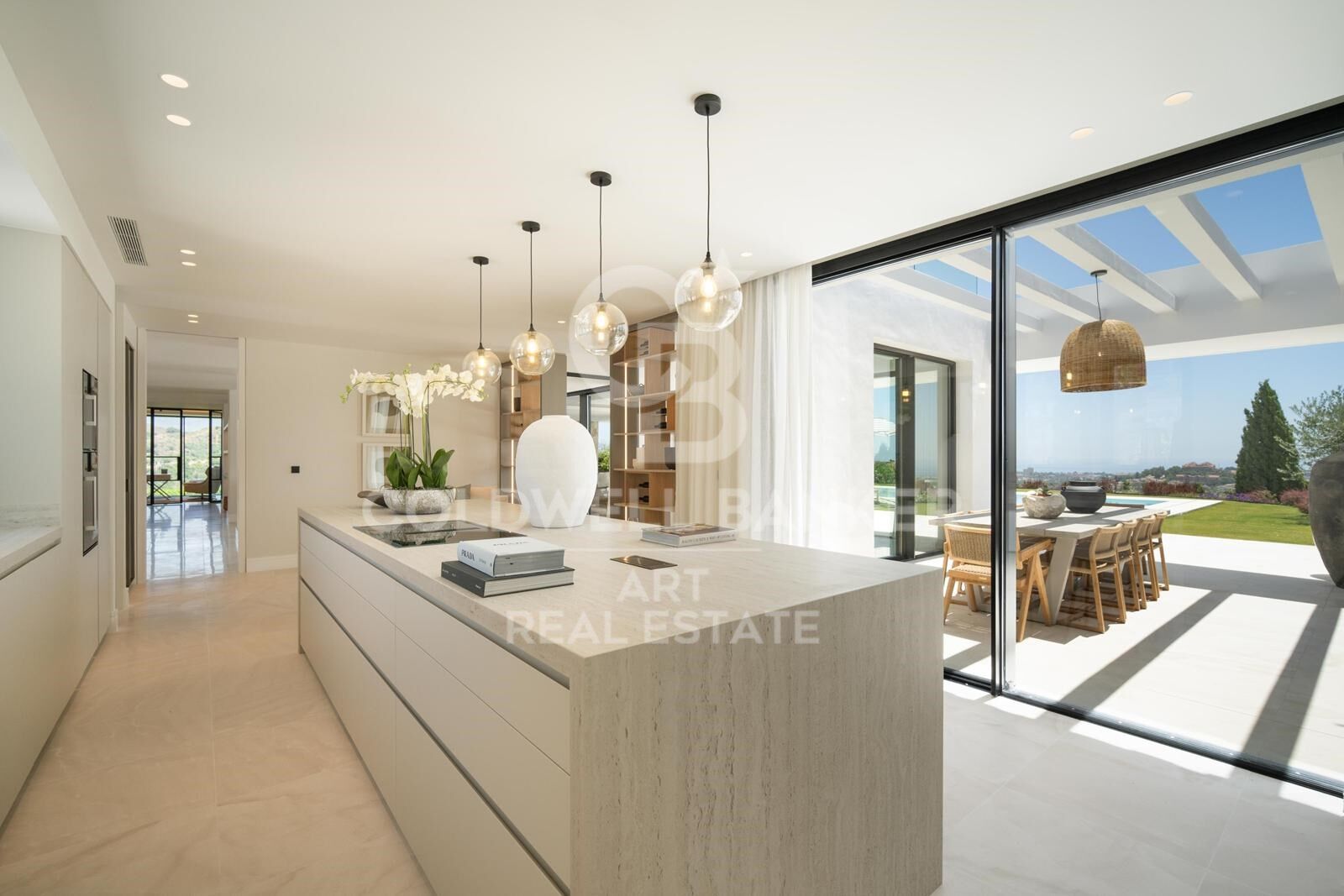 Exquisita villa de nueva construcción con impresionantes vistas al mar en El Herrojo, La Quinta