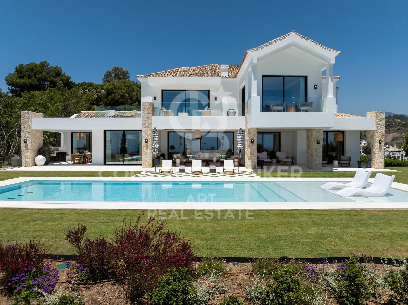 Exquisita villa de nueva construcción con impresionantes vistas al mar en El Herrojo, La Quinta