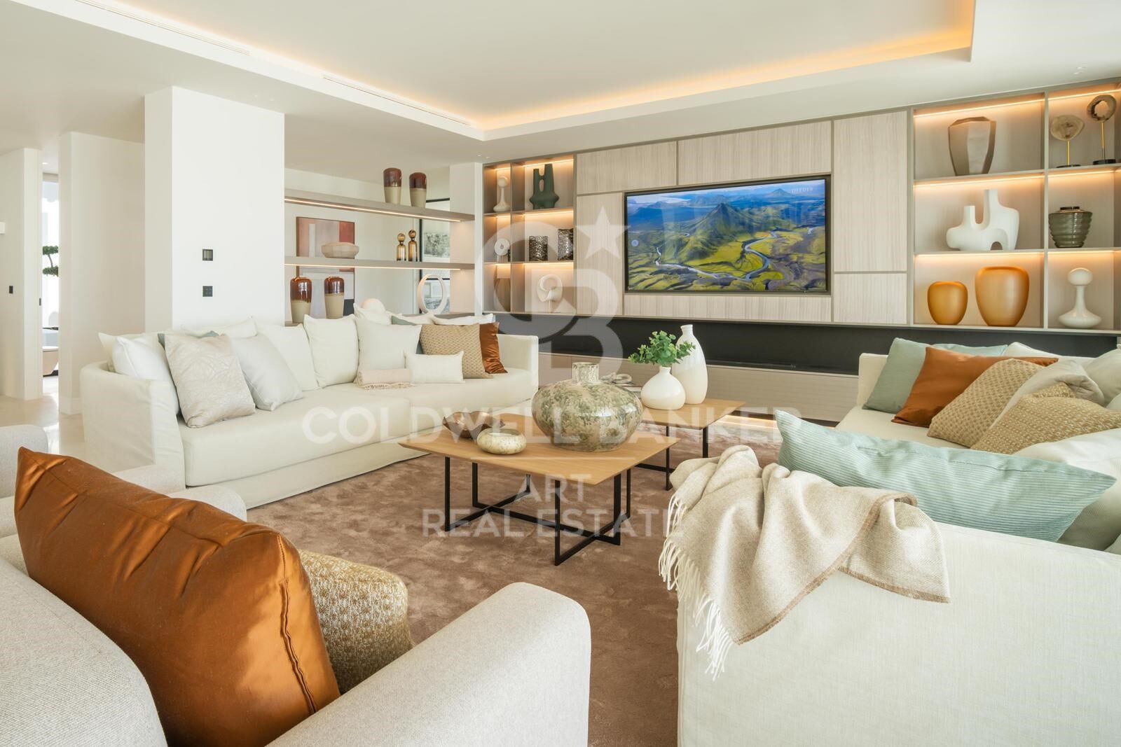 Exquisita villa de nueva construcción con impresionantes vistas al mar en El Herrojo, La Quinta