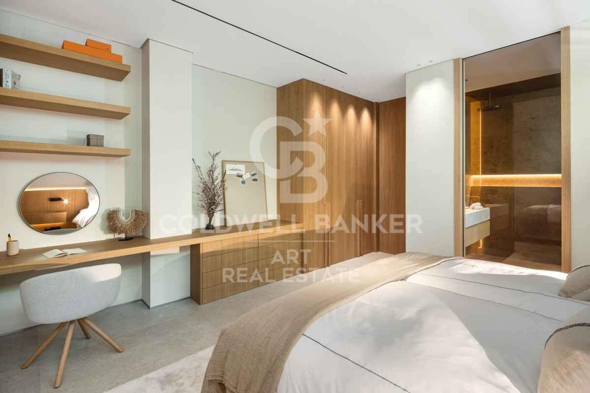 Incomparable architectural masterpiece with panoramic sea views in Nueva Andalucía