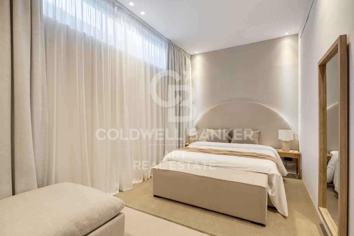 Elegant frontline Mediterranean golf villa in Nueva Andalucía