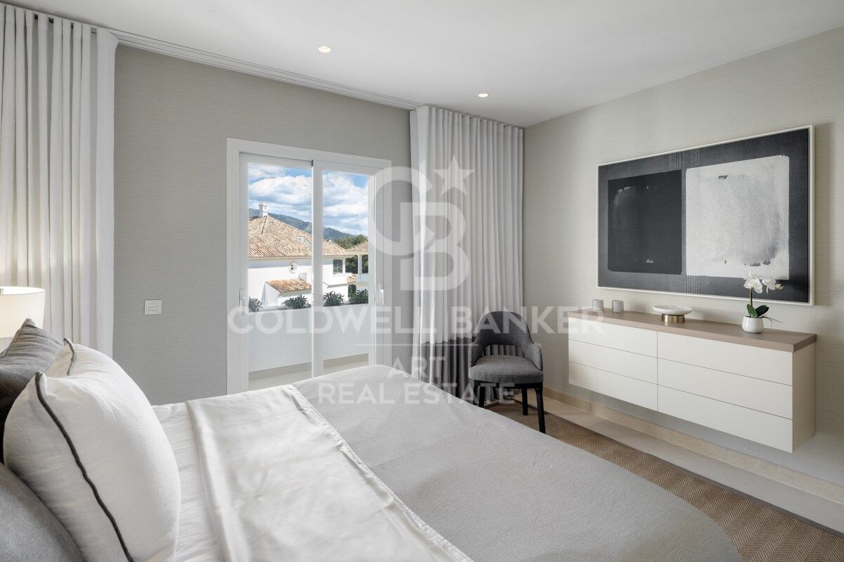 Maravilloso apartamento dúplex en el tranquilo Monte Paraíso, Milla de Oro Marbella