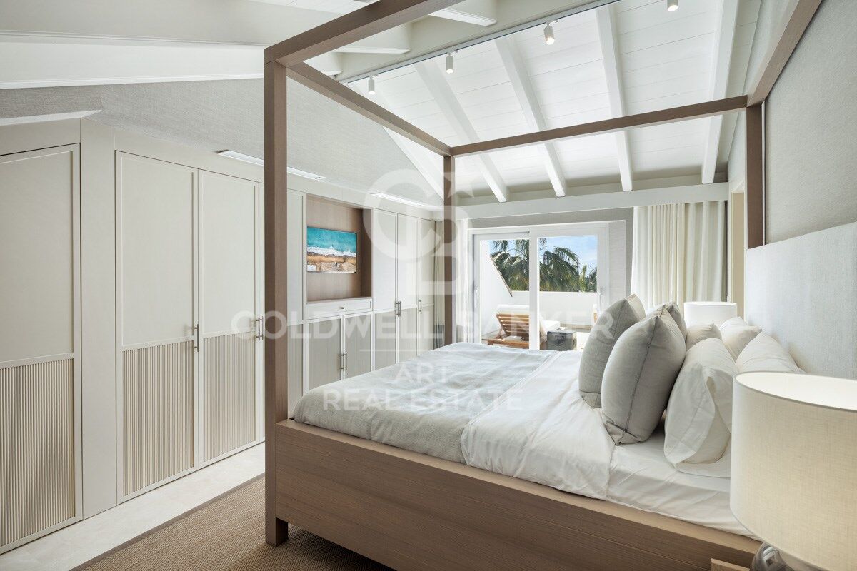 Maravilloso apartamento dúplex en el tranquilo Monte Paraíso, Milla de Oro Marbella