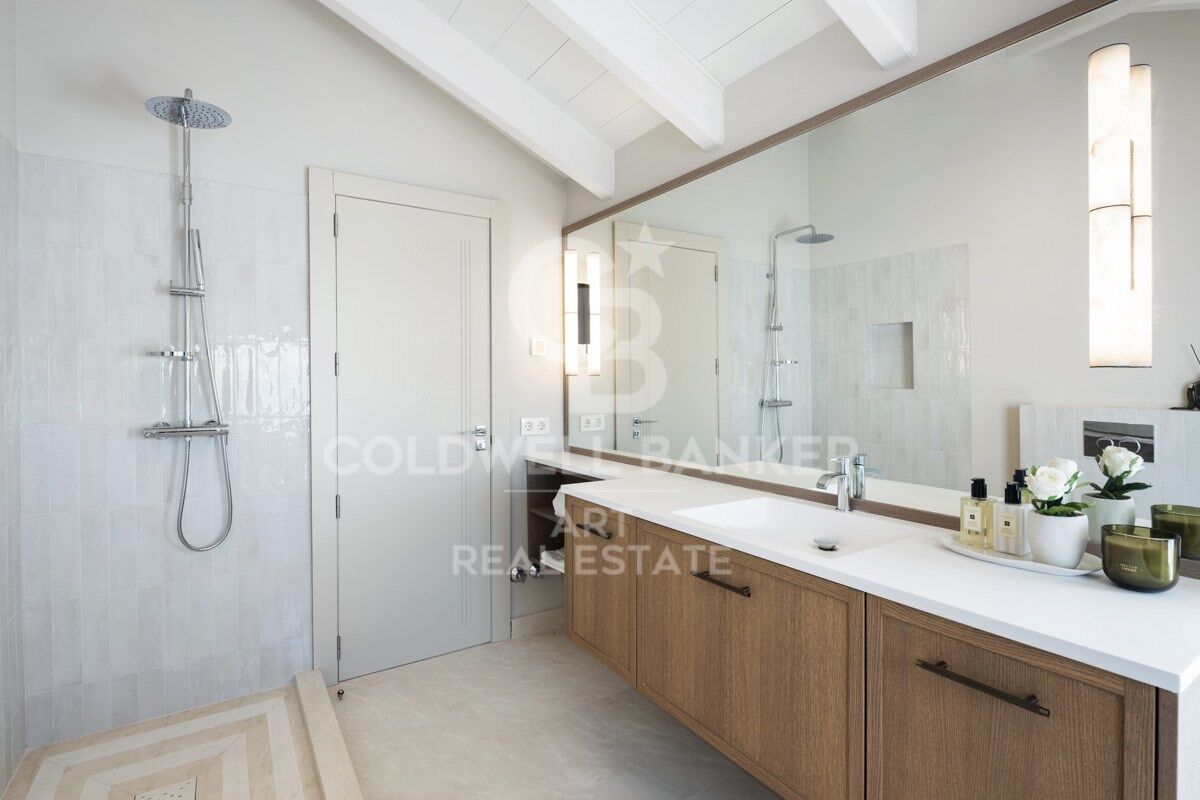 Marvelous Duplex Apartment in the Tranquil Monte Paraíso, Golden Mile Marbella