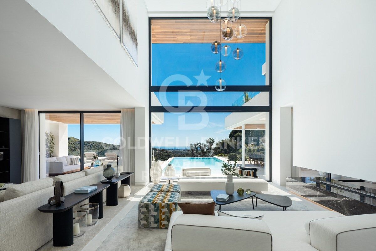 Villa contemporaine impressionnante avec vue sur la mer dans un emplacement exclusif à Lomas de La Quinta