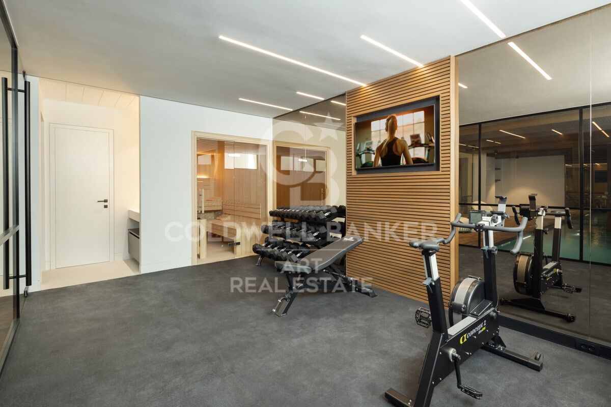 Stunning contemporary villa with sea views in an exclusive location in Lomas de La Quinta