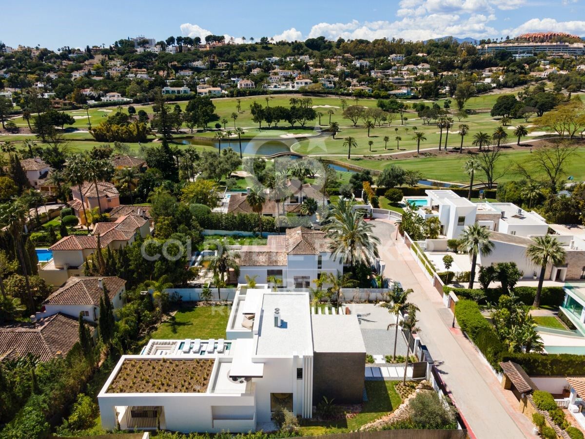 Stunning Modern Villa in the Prestigious Las Brisas, Nueva Andalucía