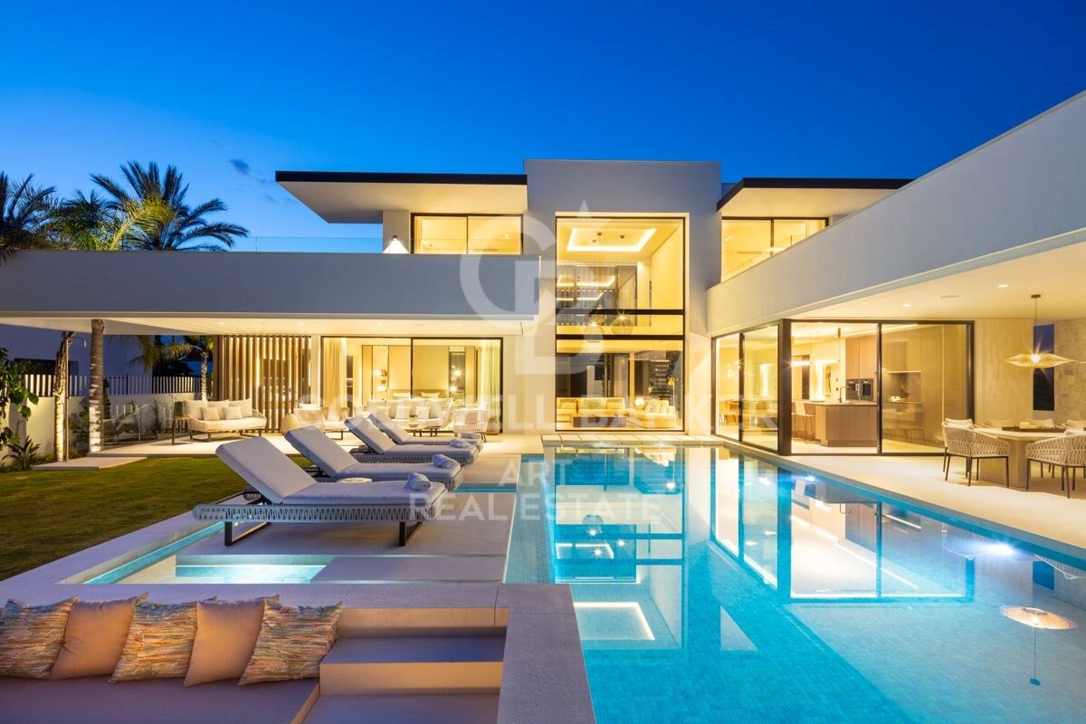 Impresionante villa moderna en la codiciada zona de Las Brisas, Nueva Andalucía