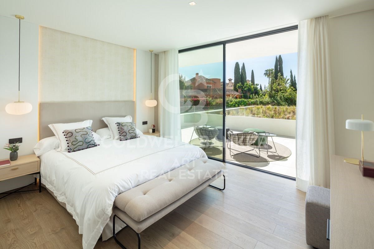 Superbe villa moderne dans le quartier recherché de Las Brisas, Nueva Andalucía