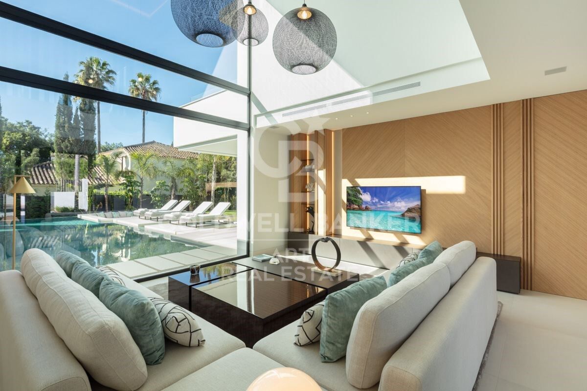 Superbe villa moderne dans le quartier recherché de Las Brisas, Nueva Andalucía