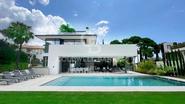 Exclusive Modern Villa in Nagüeles, Marbella