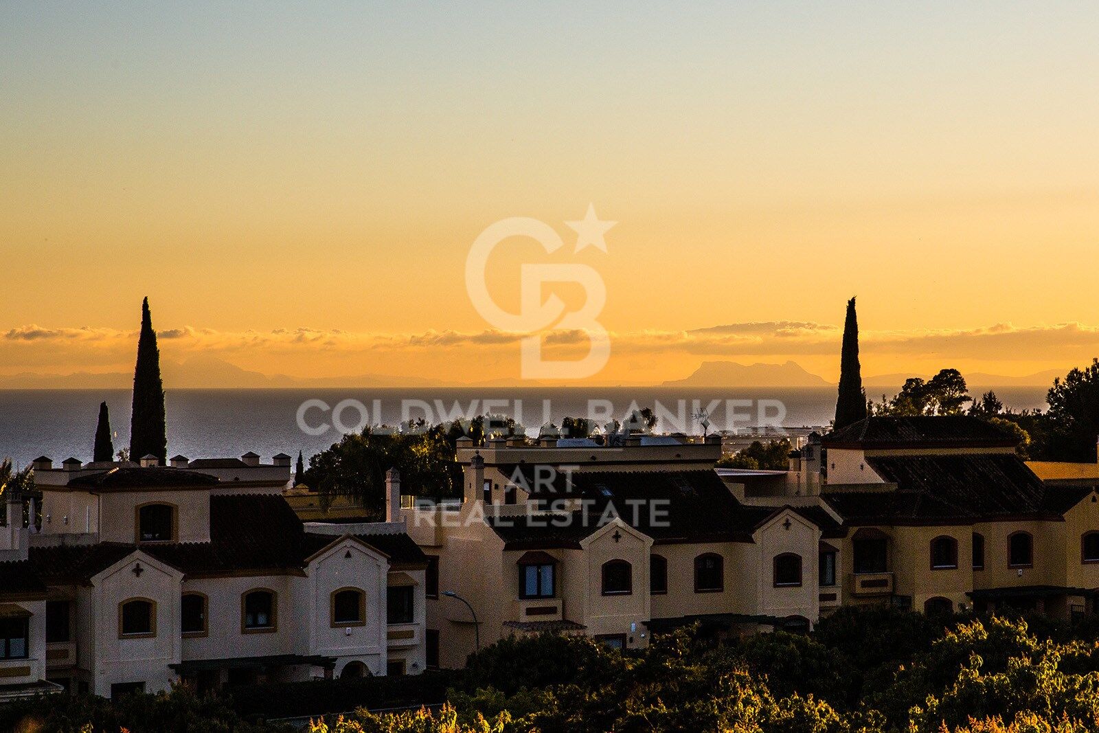 Luxury Villa with Sea Views in Marbella's Golden Mile