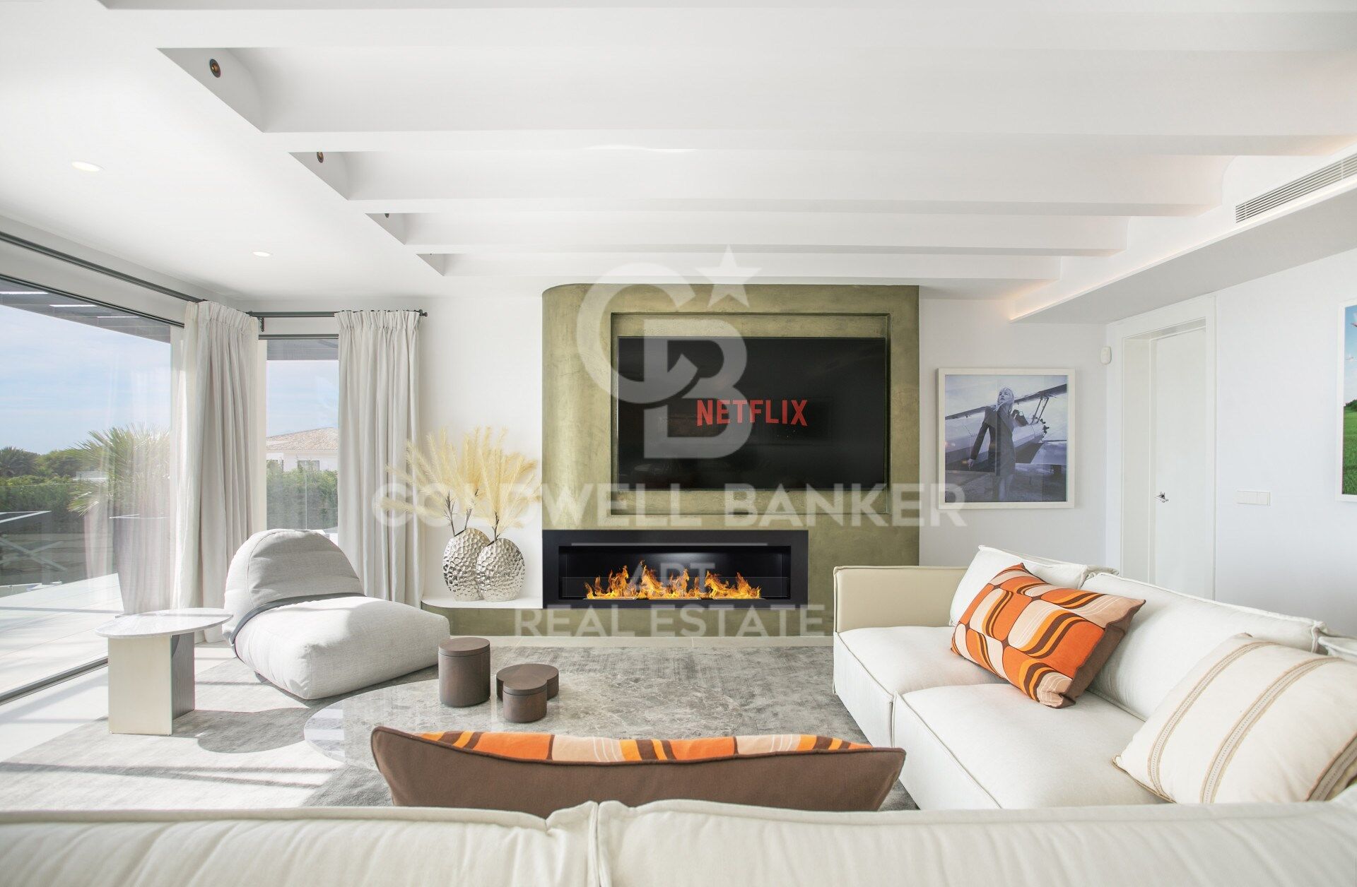 Luxury Villa with Sea Views in Marbella's Golden Mile