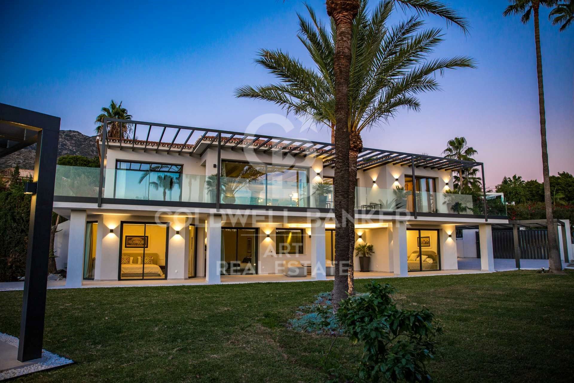 Villa de Lujo con Vistas al Mar en la Milla de Oro de Marbella