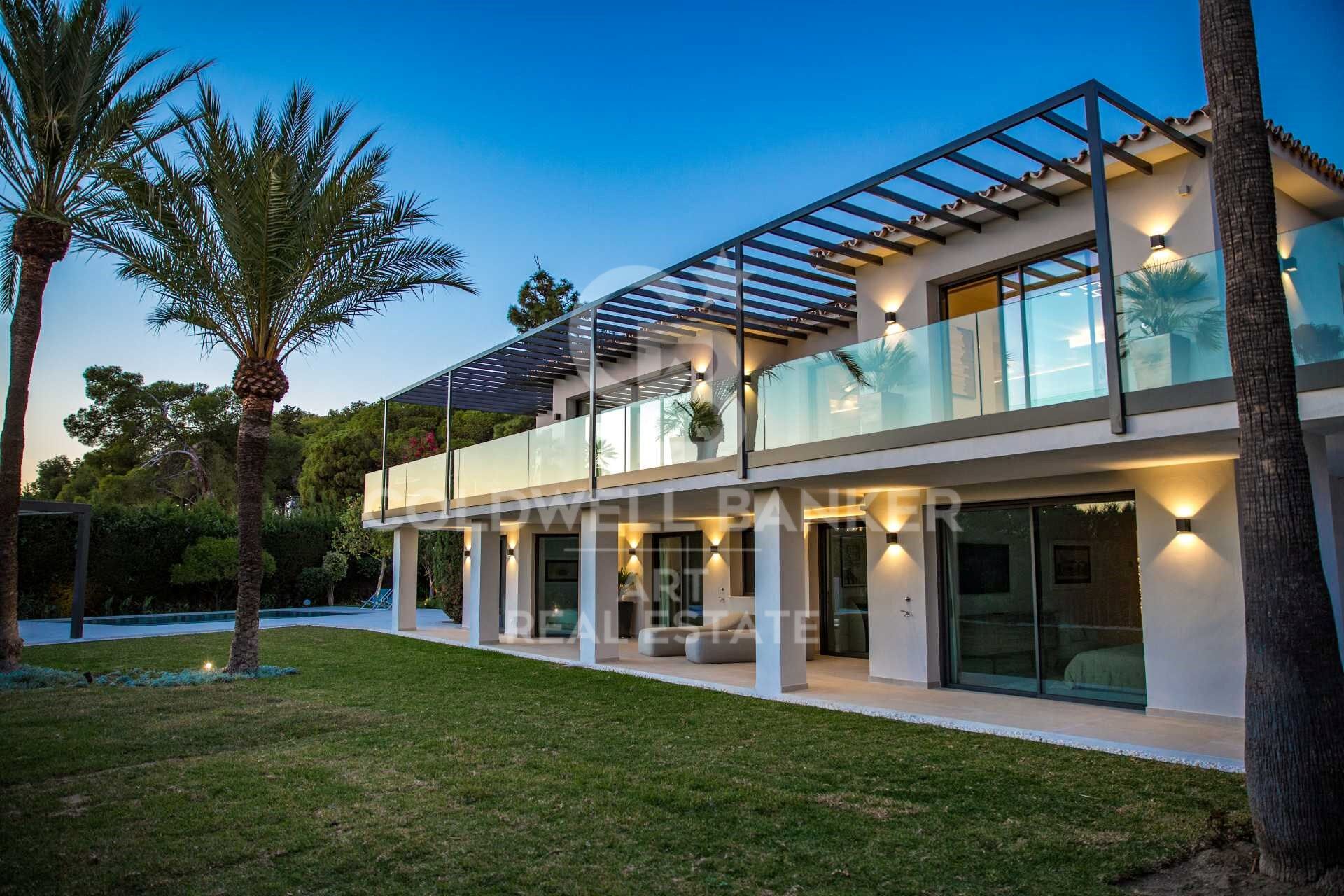 Luxury Villa with Sea Views in Marbella's Golden Mile