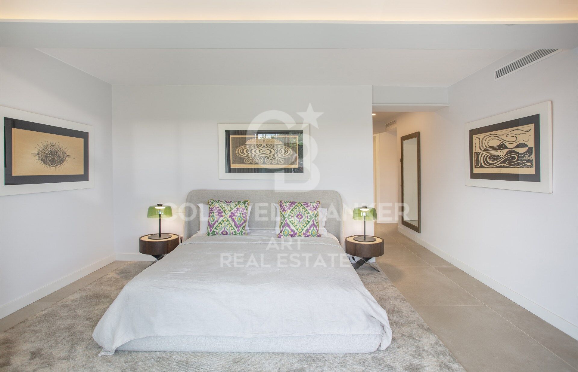 Villa de Lujo con Vistas al Mar en la Milla de Oro de Marbella