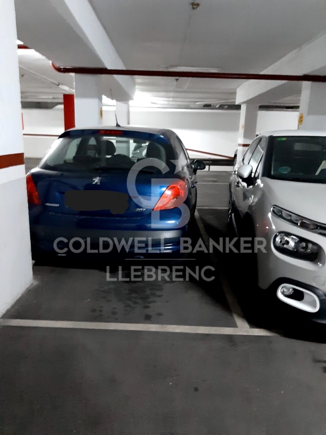 Plaza de aparcamiento en venta en la calle Gomis