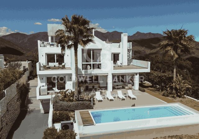 Villa moderna con sostenibilidad y vistas panorámicas al mar, Ojén, Marbella