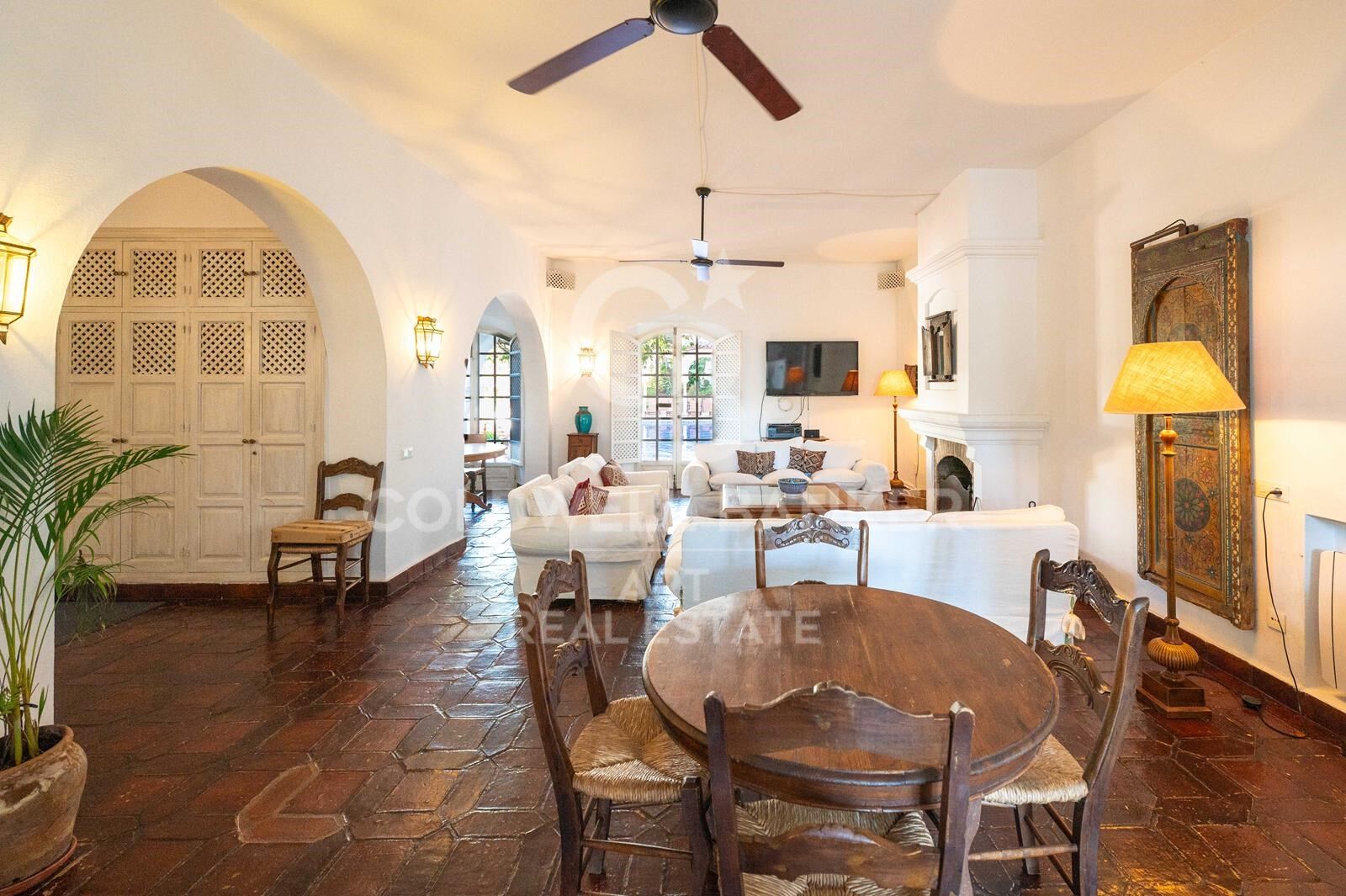 Charming townhouse with modern touches minutes from Puente Romano, Marbella