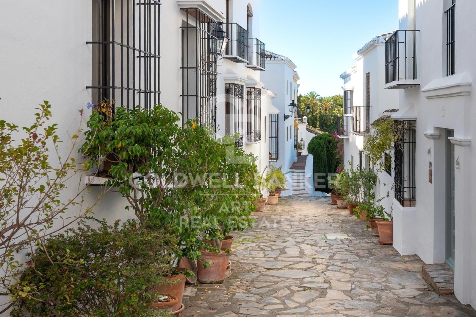Charming townhouse with modern touches minutes from Puente Romano, Marbella