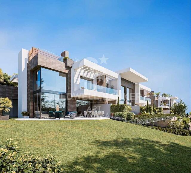 Magnificent new build townhouses with spectacular views in Marbella