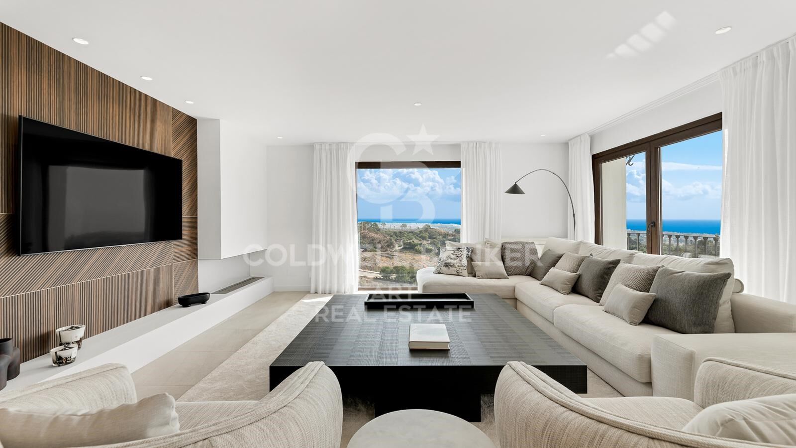 Villa andalouse moderne exclusive avec vues panoramiques sur la mer et la montagne - Selwo, Estepona