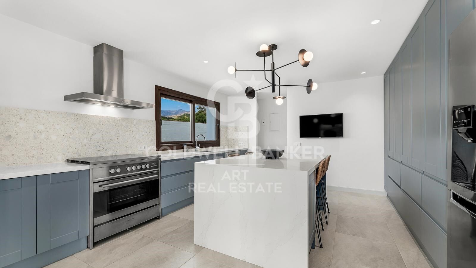 Villa andalouse moderne exclusive avec vues panoramiques sur la mer et la montagne - Selwo, Estepona
