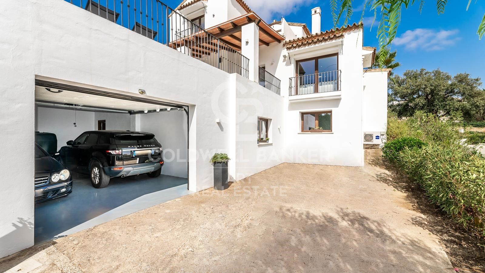 Villa andalouse moderne exclusive avec vues panoramiques sur la mer et la montagne - Selwo, Estepona