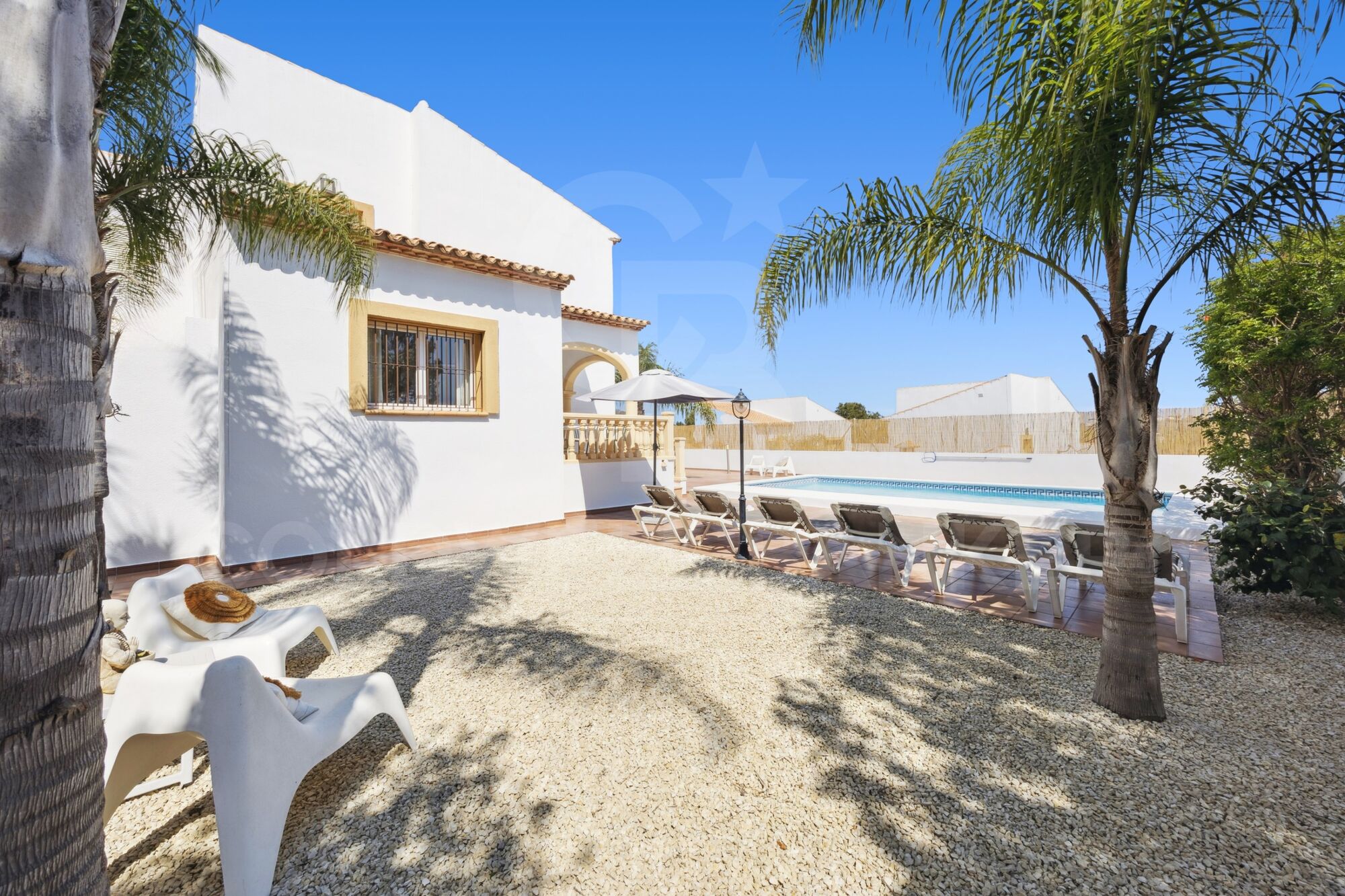 Vivienda luminosa con piscina privada en Jávea