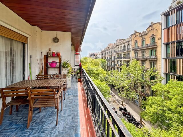 Apartment with Terrace Next to Enrique Granados