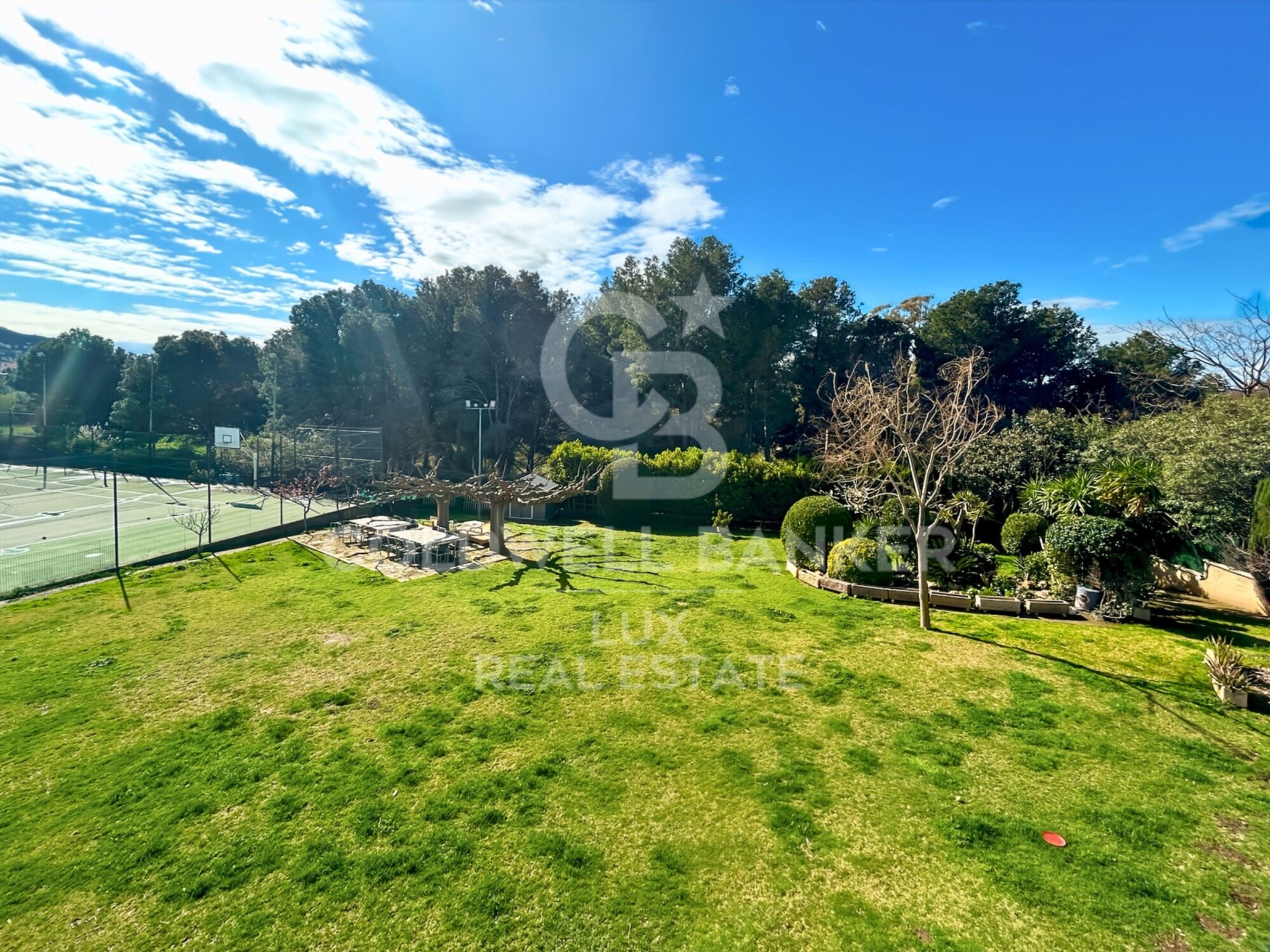 Ensemble immobilier à Roses - Costa Brava, aux multiples possibilités