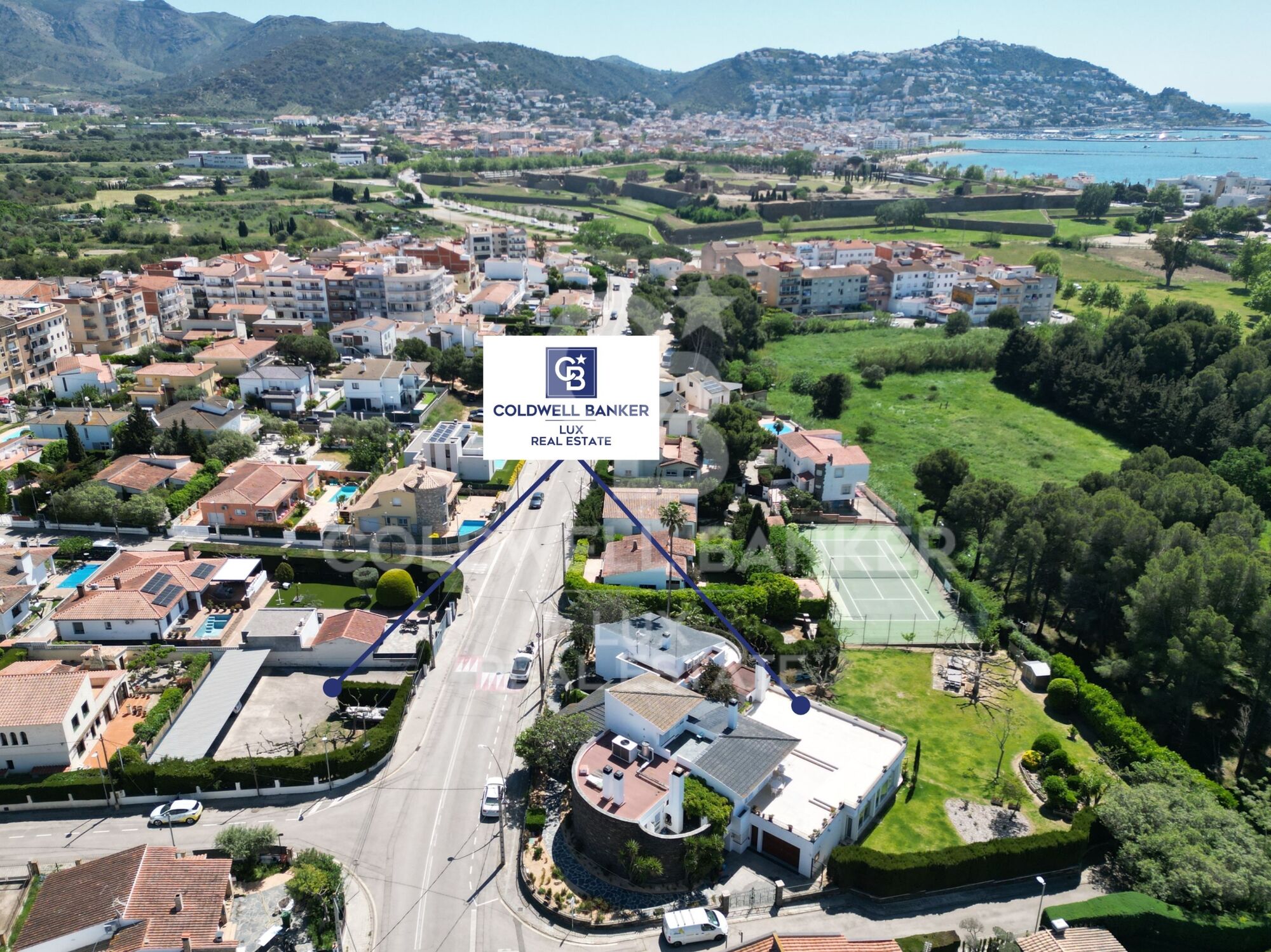 Ensemble immobilier à Roses - Costa Brava, aux multiples possibilités