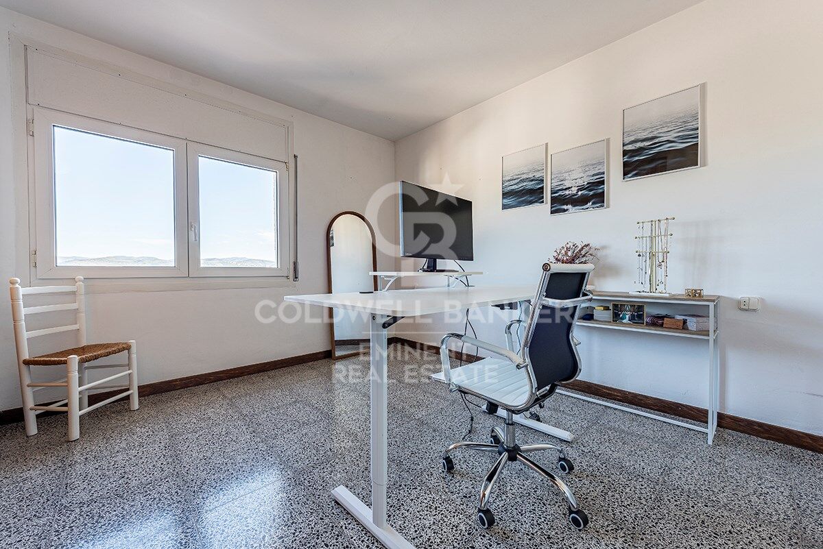 Ihr perfekter Rückzugsort in Sitges: Villa mit Pool, Tennisplatz und Gästehaus