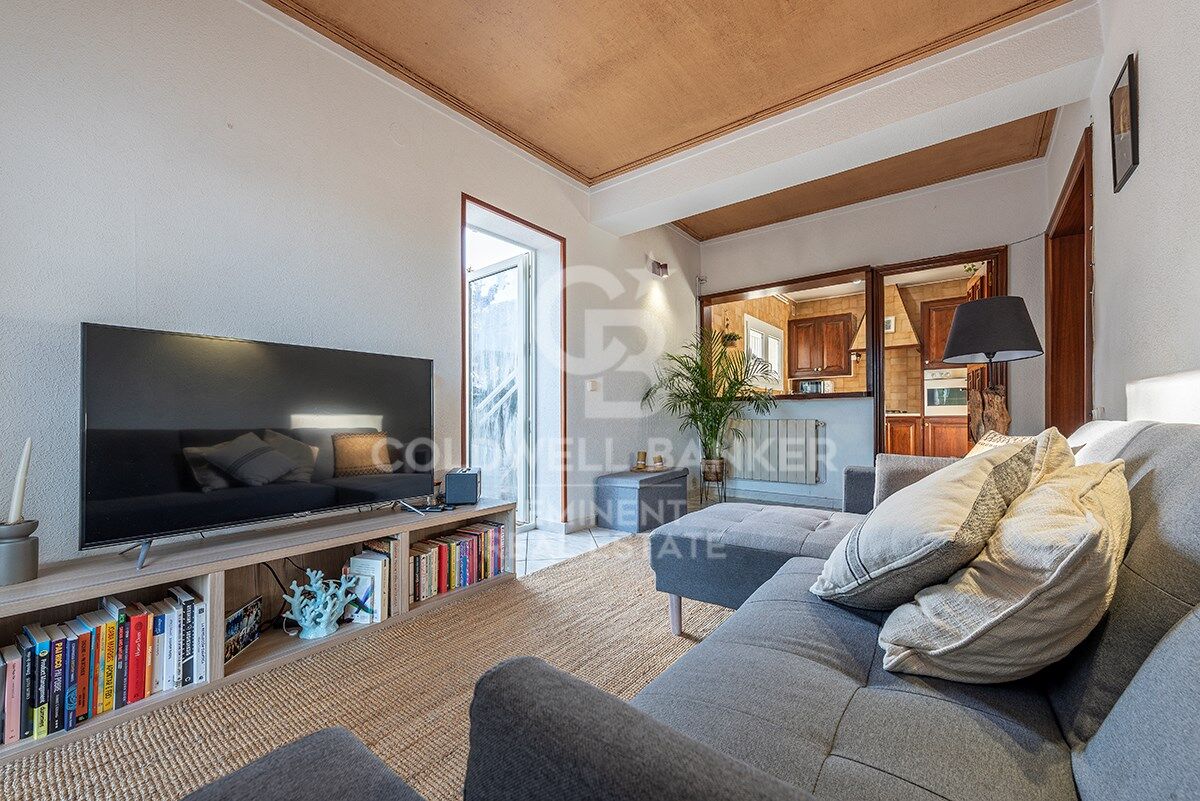 Votre refuge parfait à Sitges : Villa avec piscine, court de tennis et maison d'invités