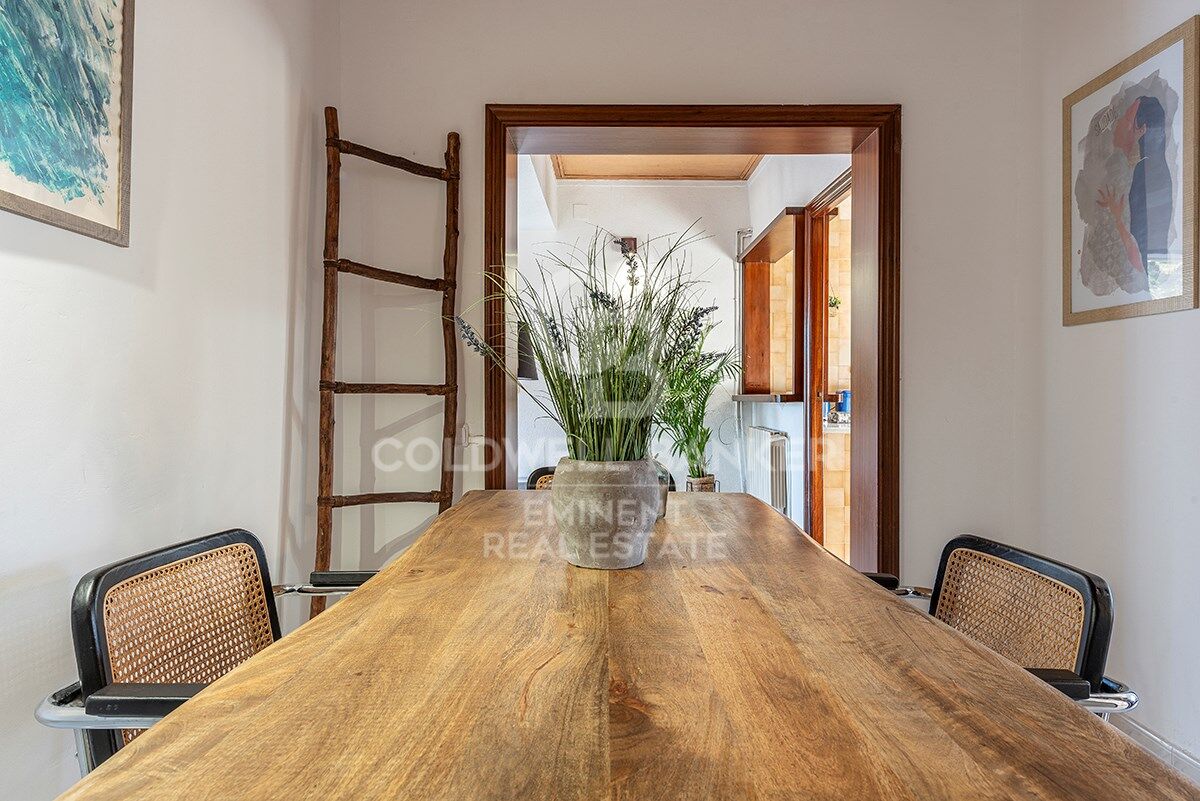 Your Perfect Retreat in Sitges: Villa with Pool, Tennis Court and Guest House