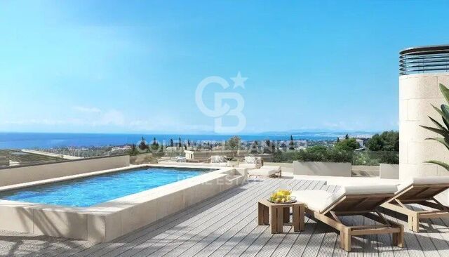 Maisons neuves dans un cadre naturel avec une vue magnifique sur la mer à Estepona