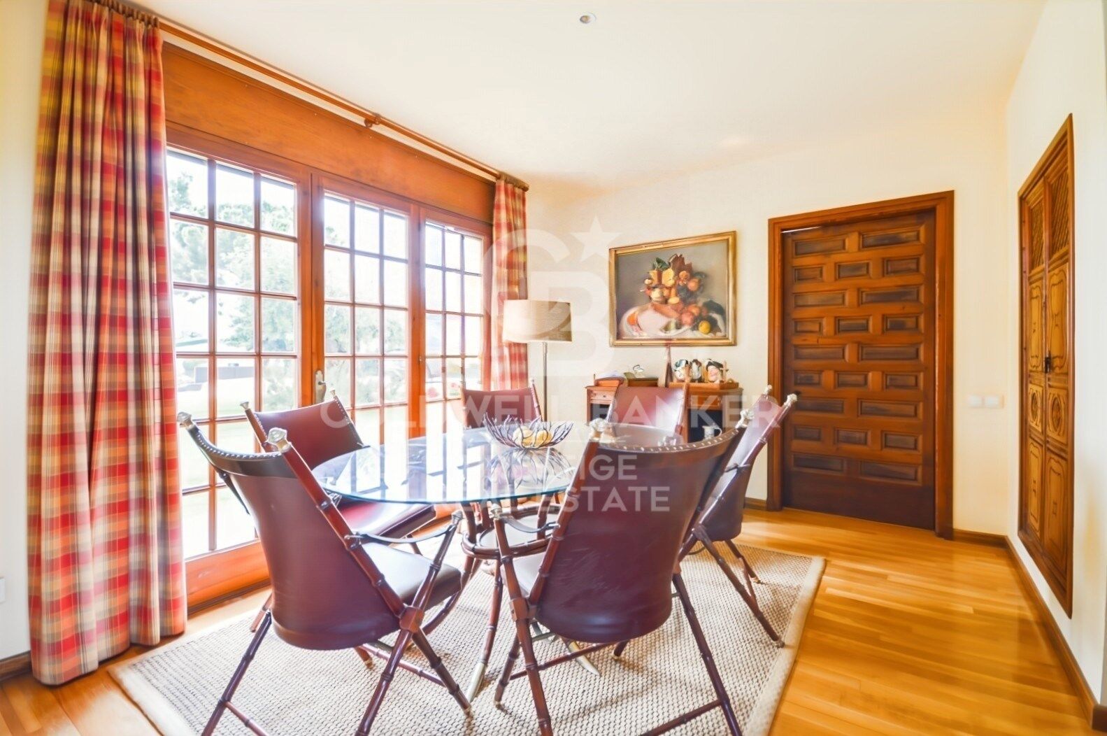 Home with Dual Living Spaces in a Prime Location