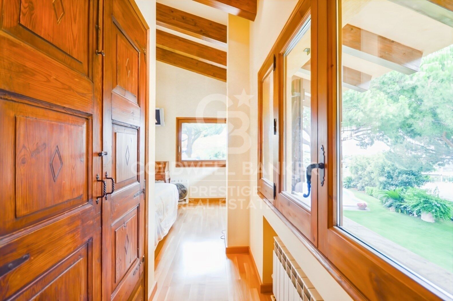 Home with Dual Living Spaces in a Prime Location