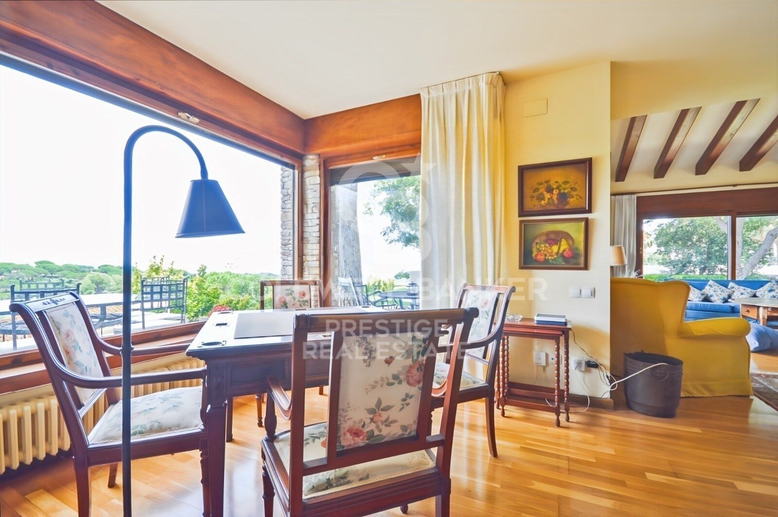 Home with Dual Living Spaces in a Prime Location