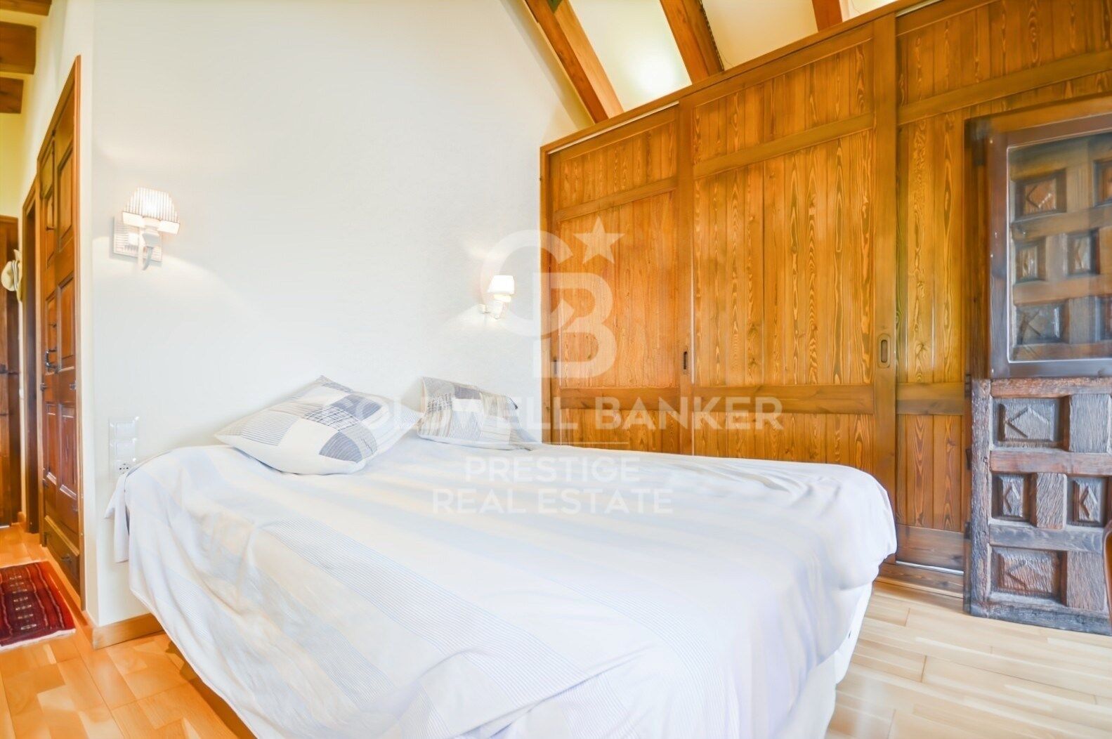 Home with Dual Living Spaces in a Prime Location