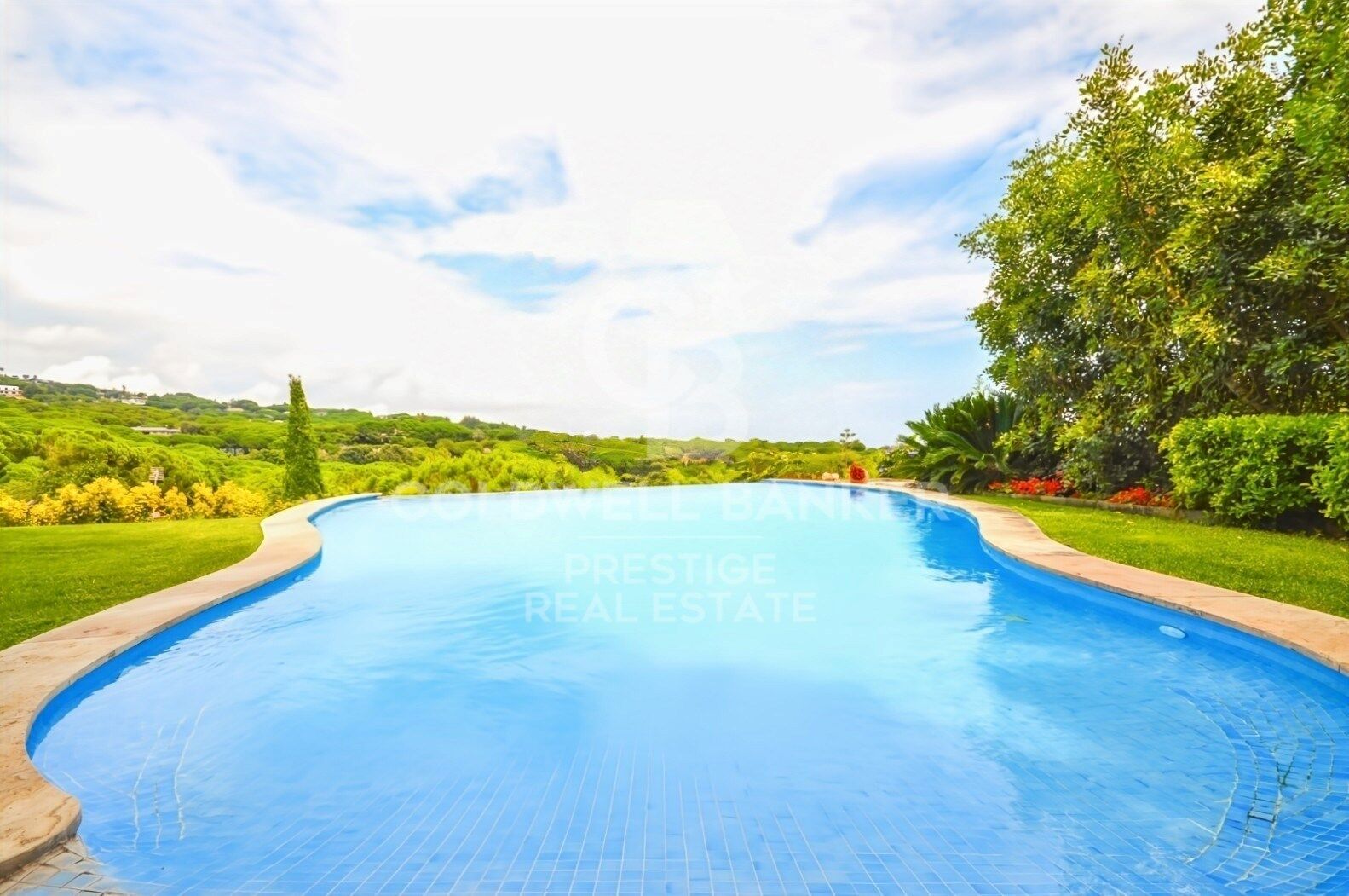 Home with Dual Living Spaces in a Prime Location