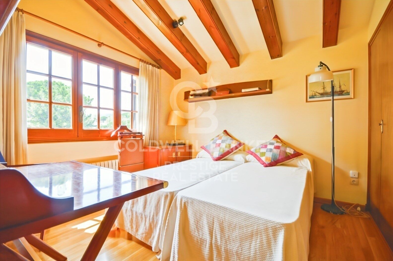 Home with Dual Living Spaces in a Prime Location