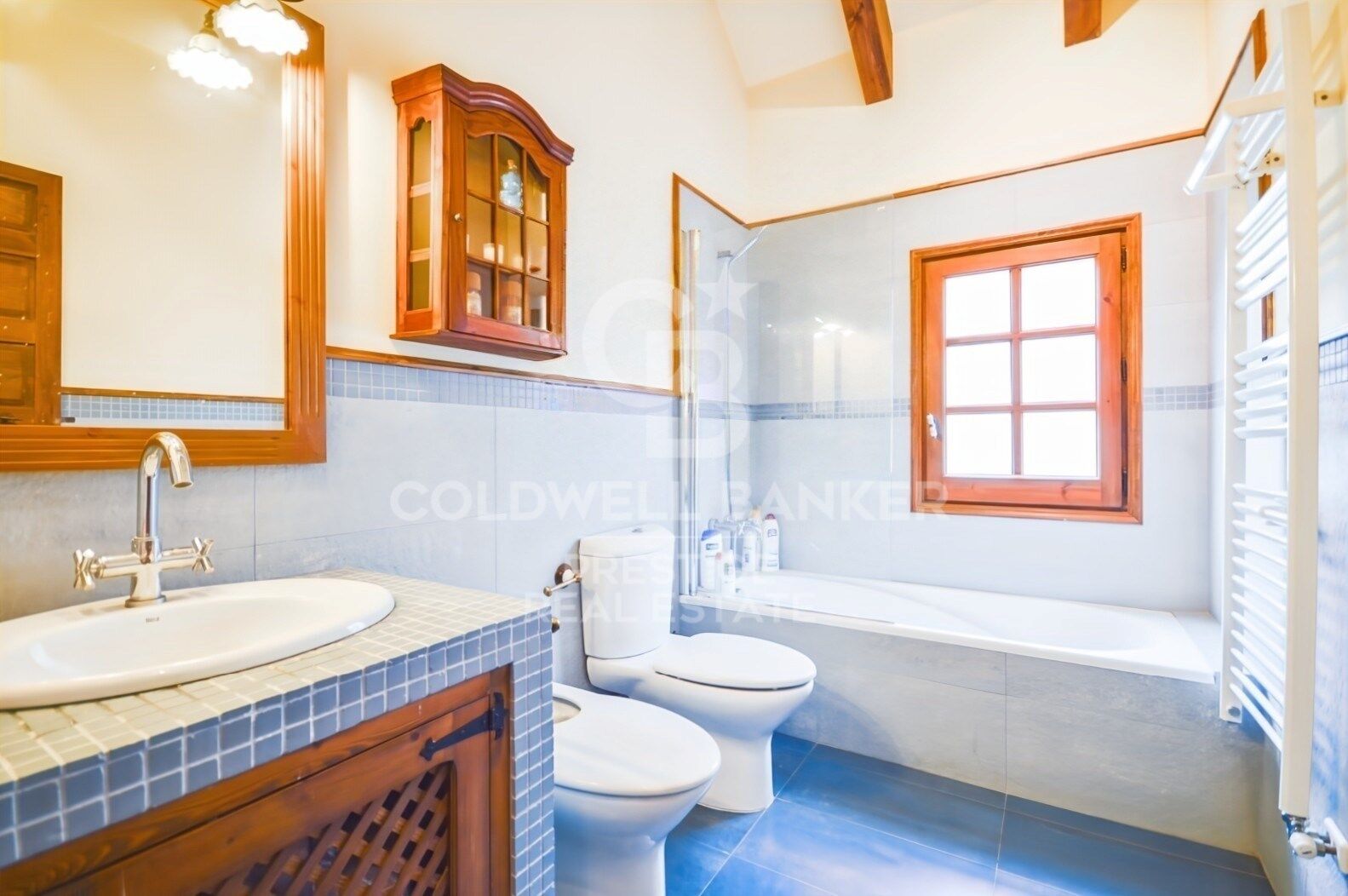 Vivienda con doble espacio habitable en una ubicación privilegiada