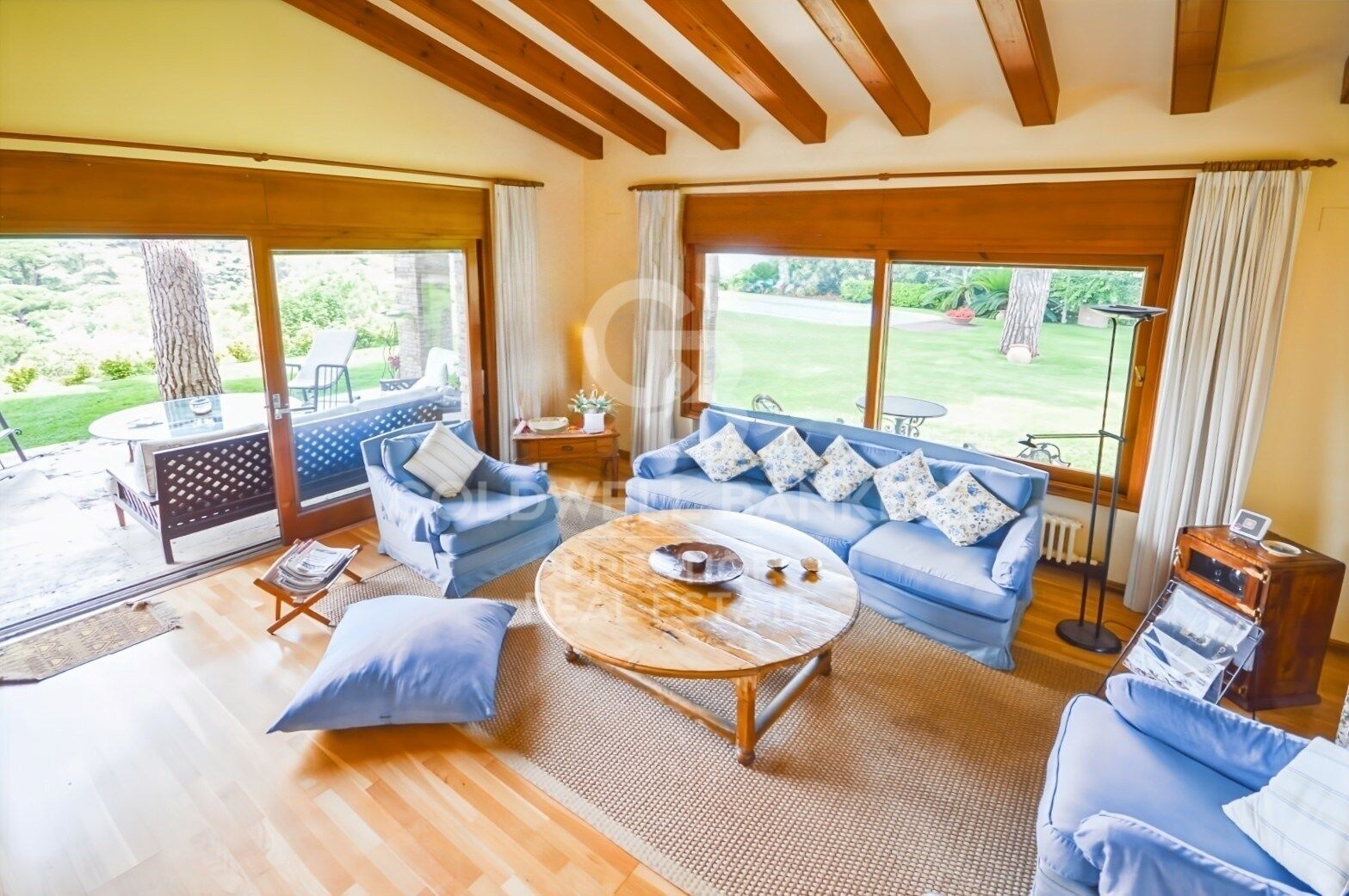 Vivienda con doble espacio habitable en una ubicación privilegiada
