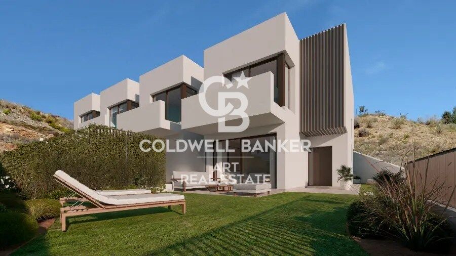 Spectacular new construction villas in Rincón de la Victoria