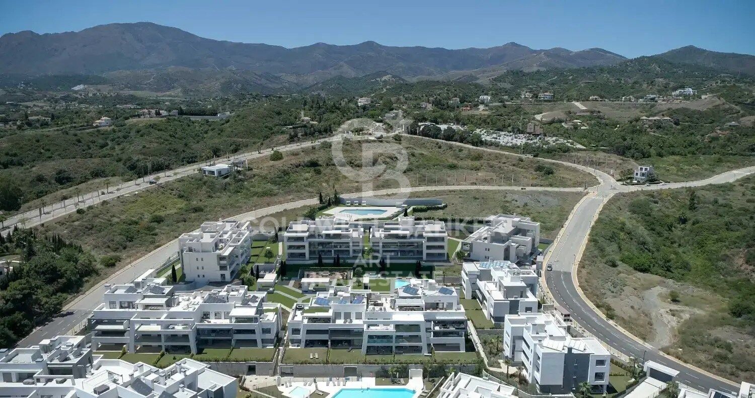 New residential complex in Selwo, Estepona, with large terraces and spectacular views