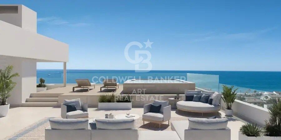 Residencial de lujo con amplias terrazas y vistas al mar en Estepona