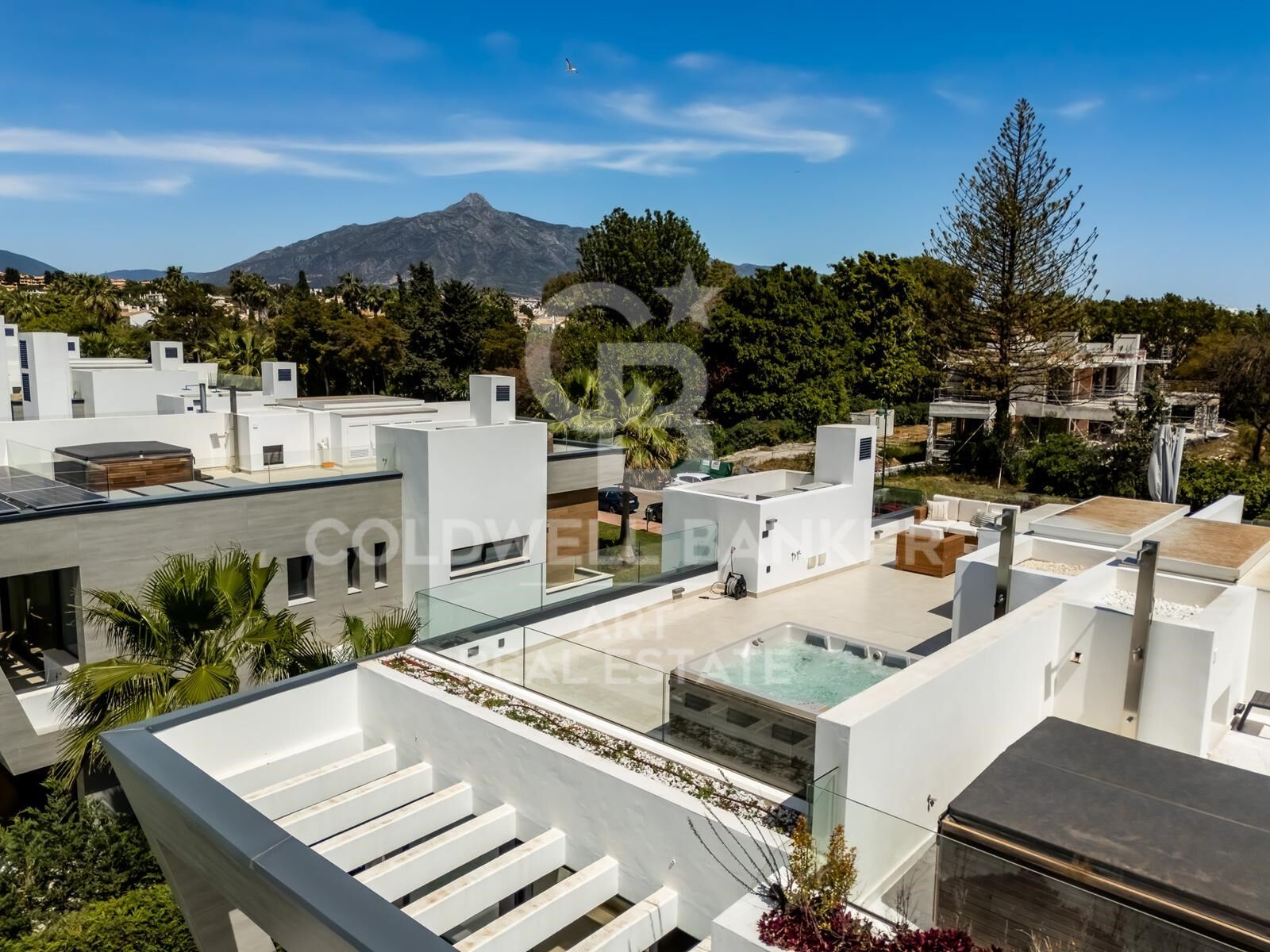 Villa contemporaine d'exception à Banus Bay, à deux pas de Puerto Banús